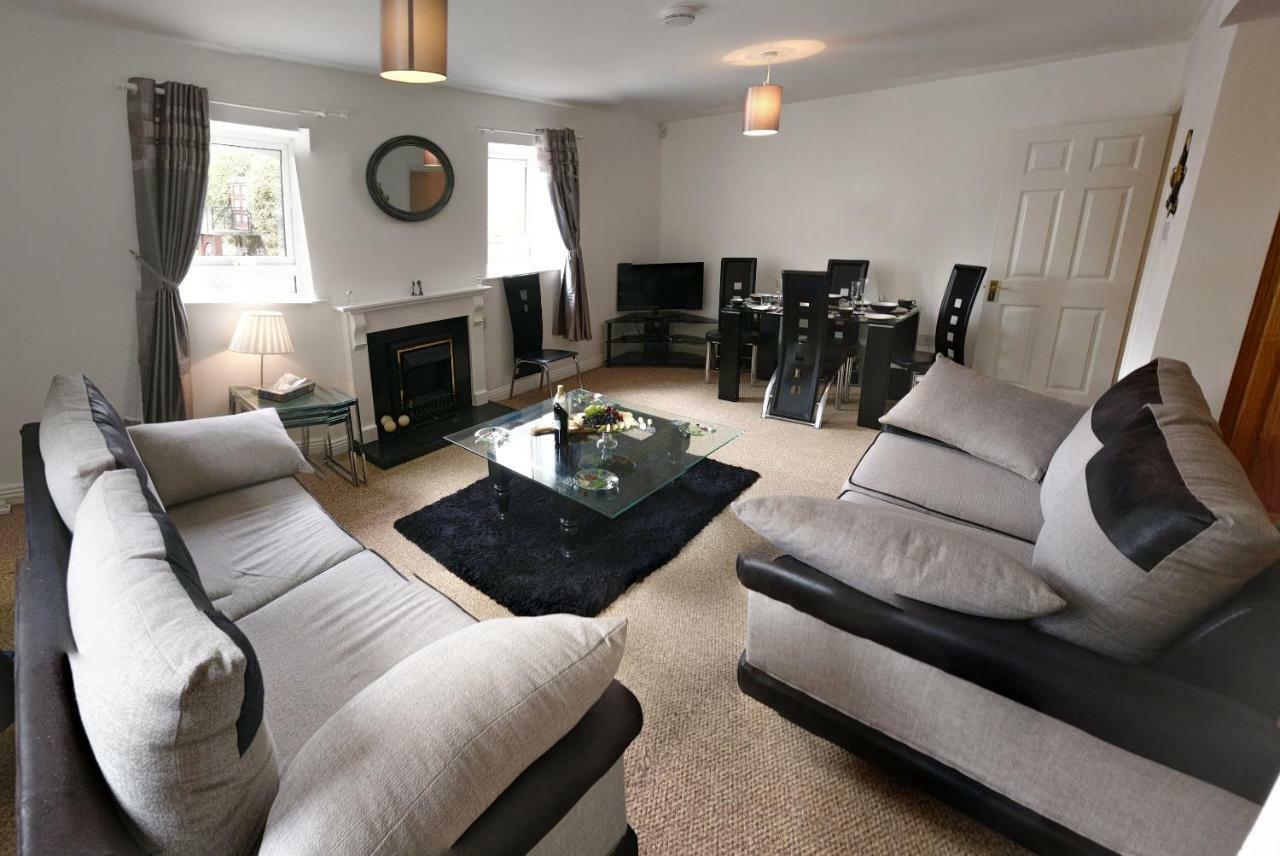 אינסקורתי Riverview Luxury Short Stay Apartment מראה חיצוני תמונה