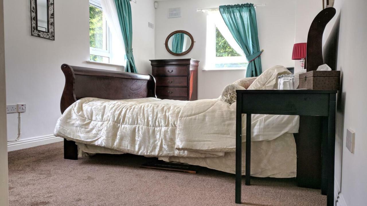 אינסקורתי Riverview Luxury Short Stay Apartment מראה חיצוני תמונה