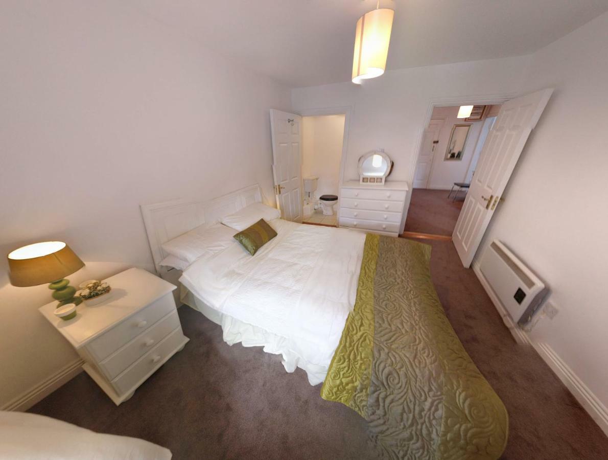 אינסקורתי Riverview Luxury Short Stay Apartment מראה חיצוני תמונה
