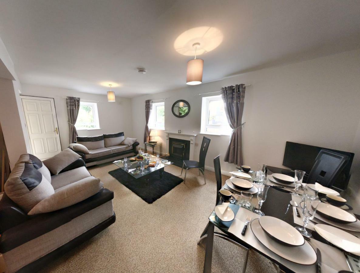 אינסקורתי Riverview Luxury Short Stay Apartment מראה חיצוני תמונה