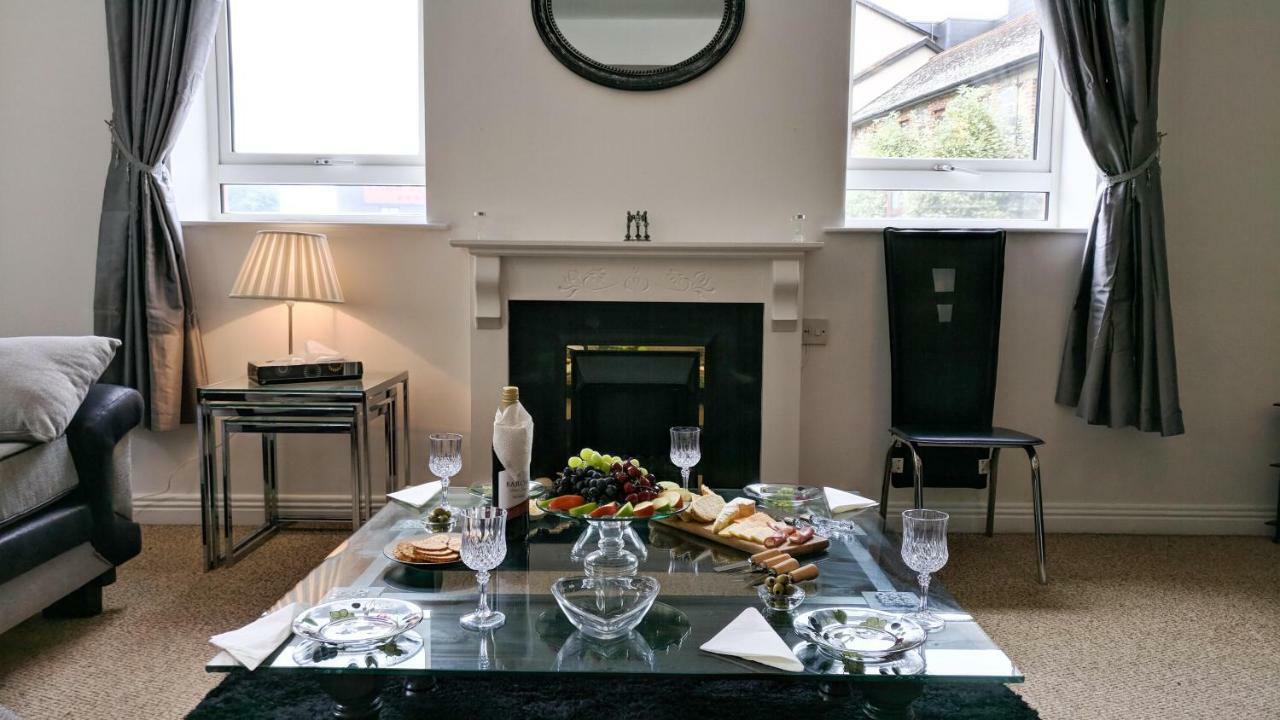 אינסקורתי Riverview Luxury Short Stay Apartment מראה חיצוני תמונה